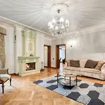 Apartment In Quiet Center, Riga