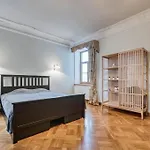 Apartment In Quiet Center, Riga