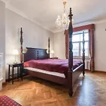 Apartment In Quiet Center, Riga